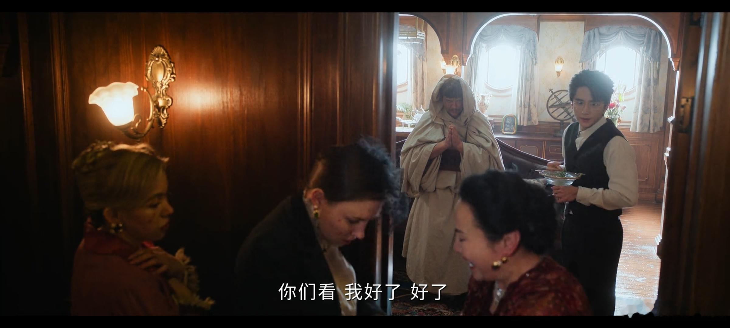 边吃边追剧就很爽