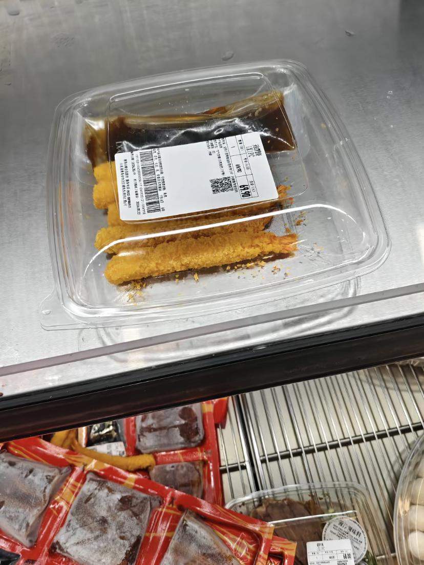 济南青岛两地山姆购物区熟食、饮料疑遭偷吃，济南山姆客服：最近出现好多这种情况，将