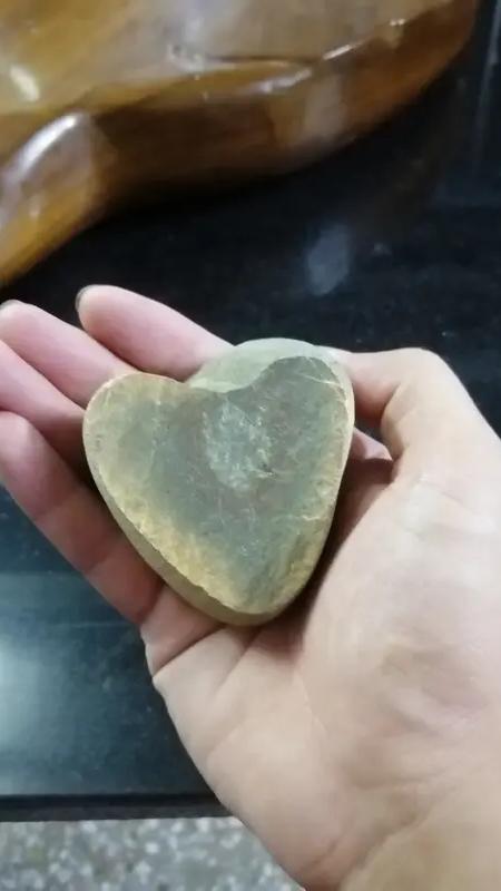 江湖怪谈•荒诞志272《换心》
书生为求功名，向狐仙借一副“玲珑骨”。狐仙笑允，
