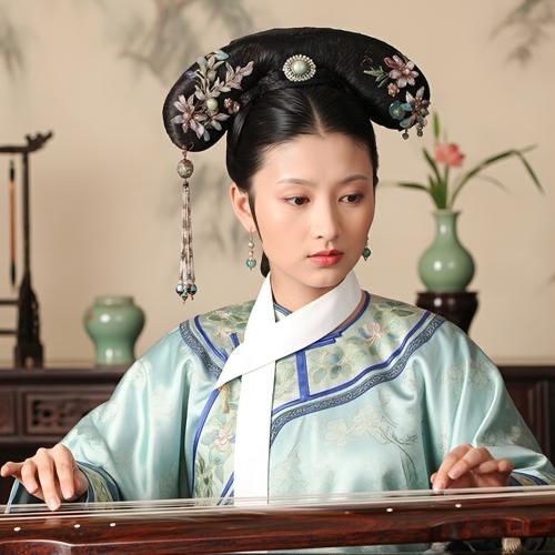 重温《甄嬛传》的时候，有个弹幕说：甄嬛为了刺激皇帝，不说自己的孩子是果郡王的，而