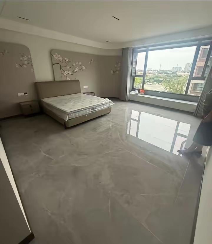 主卧放点啥？感觉好空旷