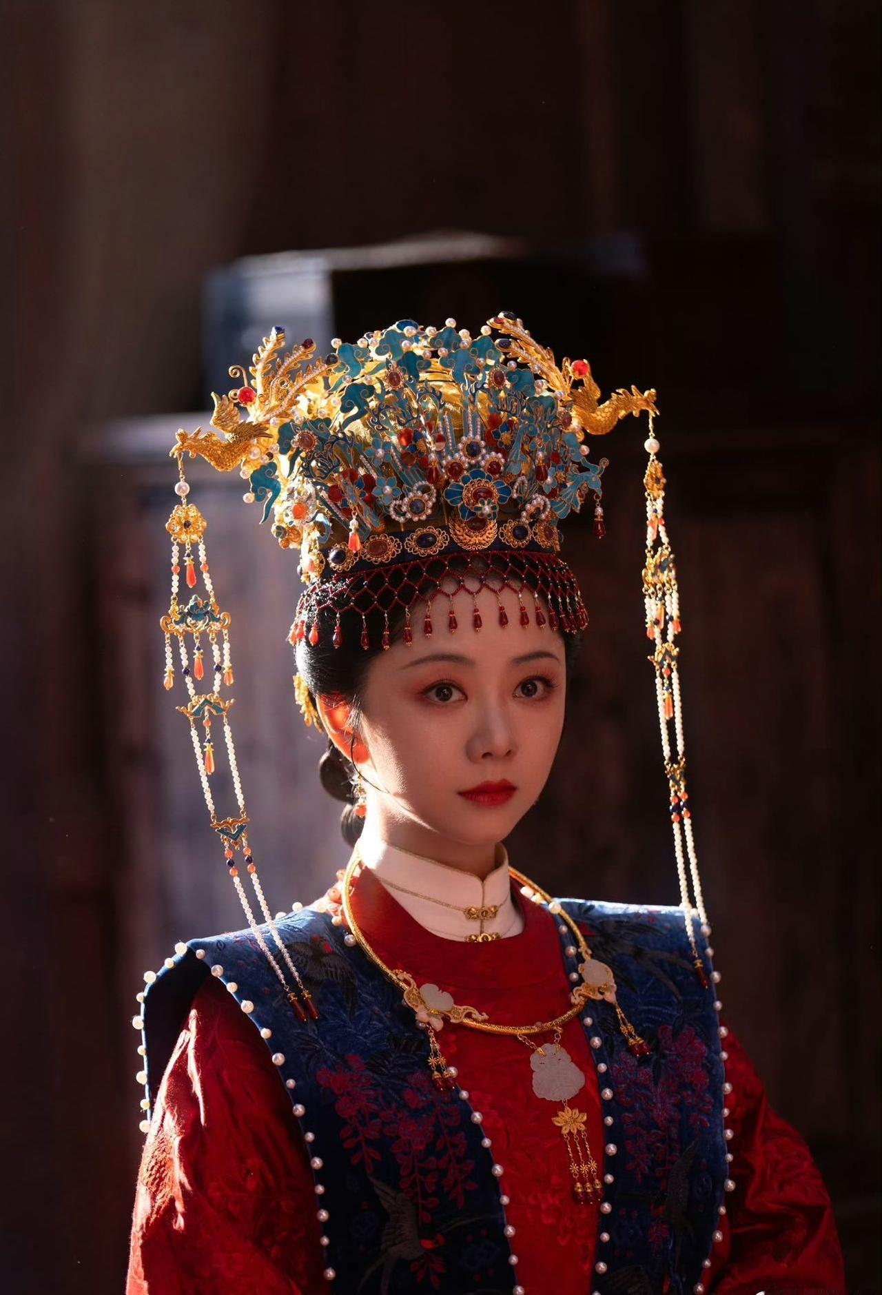 当丫鬟成了职场人，谭松韵教你如何优雅生存。不被欺负靠实力，不被忽视靠情商。看她如