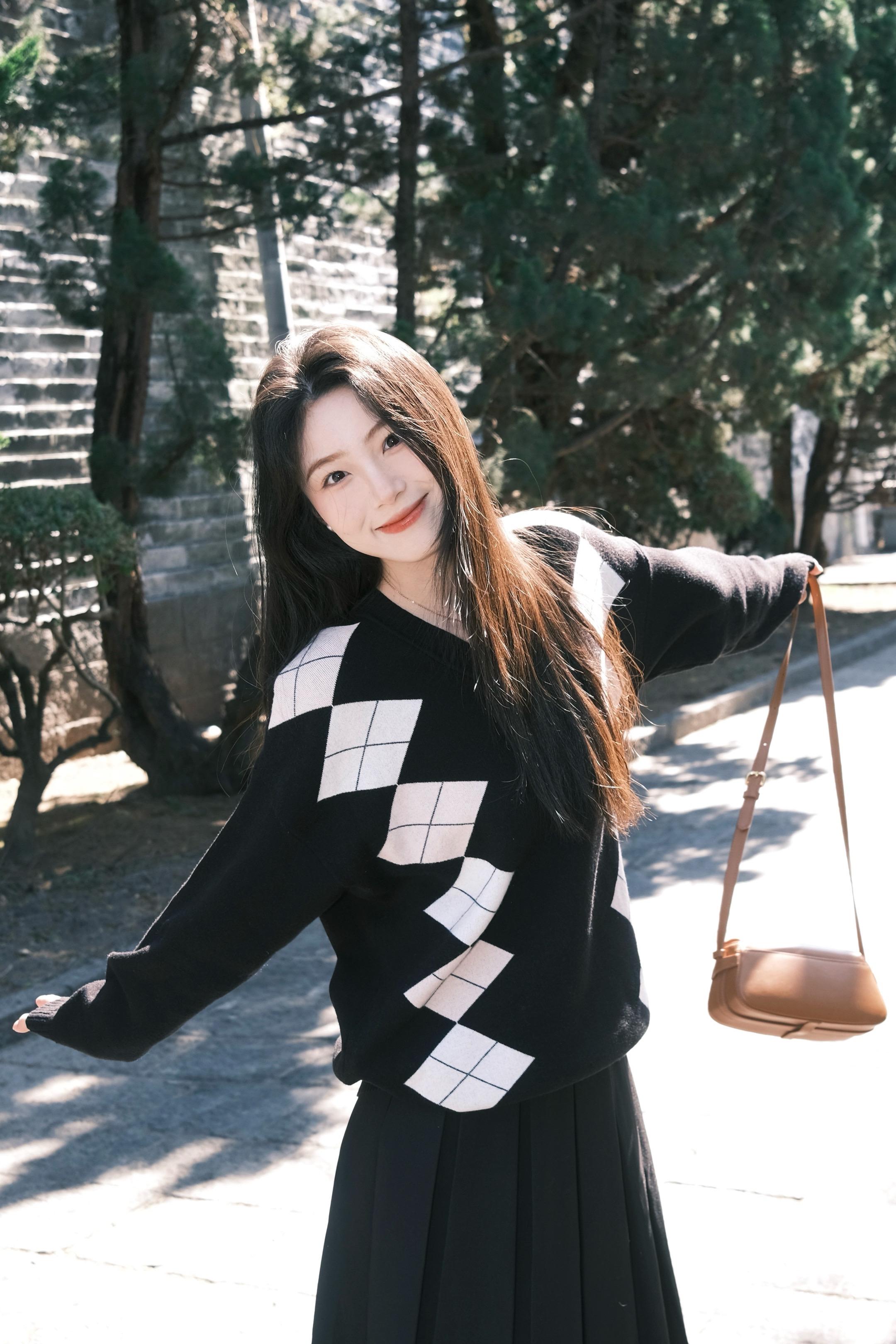 我不再去解释自己 所有的事与愿违都是我的能力不足 仅此而已