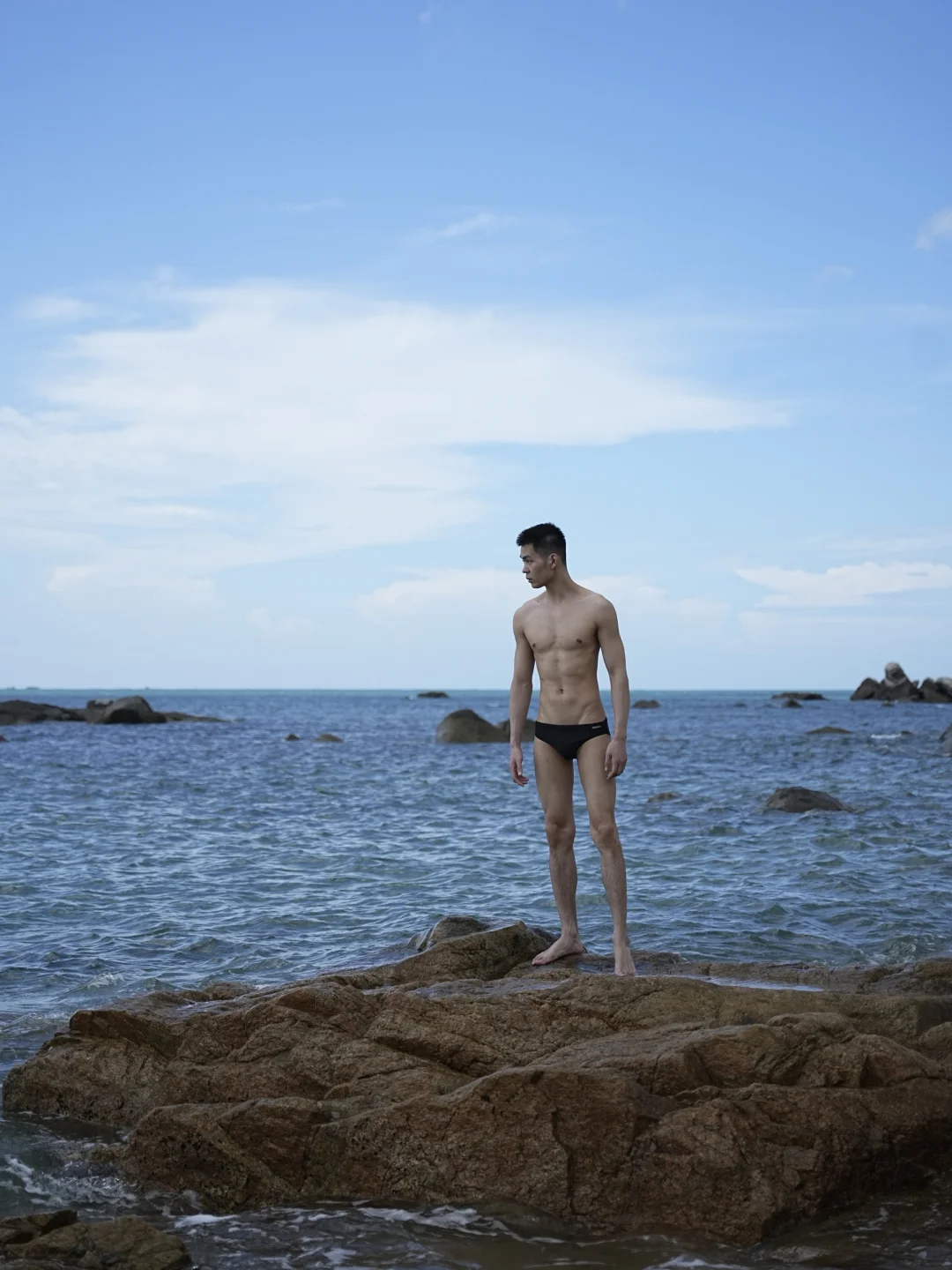 游泳要去海里游🌊