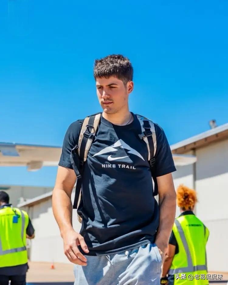 火箭新星谢波德的出手数竟然高居全队第一！在今天火箭客场挑战灰熊的比赛中，目前双方