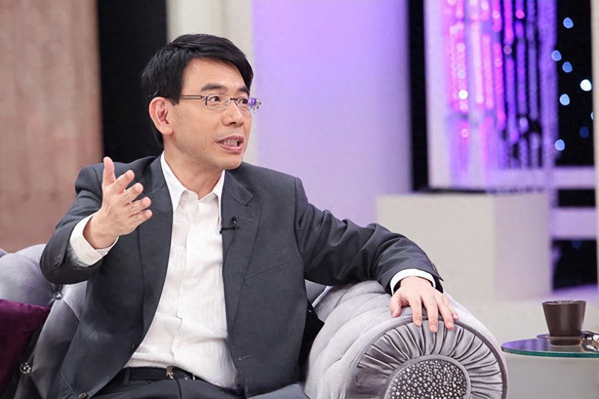 台名嘴刘宝杰立场彻底偏绿，是为商业流量还是政治依附？
台湾媒体人刘宝杰早年做记者