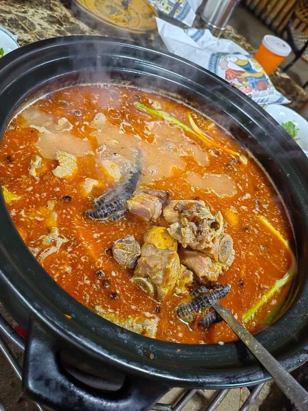 砂锅炖乌鸡🐔我的美食日记
