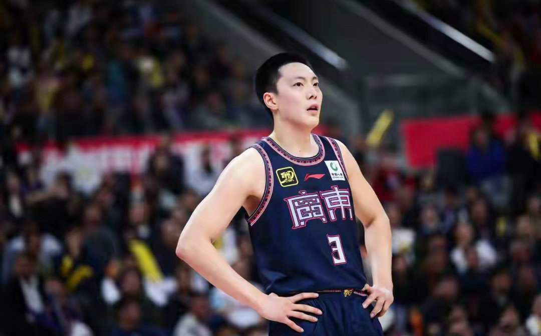 状态太一般！胡明轩7中2仅拿6分2板2助1帽 3次犯规胡明轩CBA 3月20日讯