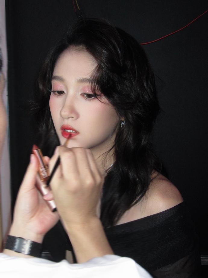 关晓彤一套造型后是另一套新的造型关晓彤解锁不同风格关晓彤一套造型后是另一套新的造