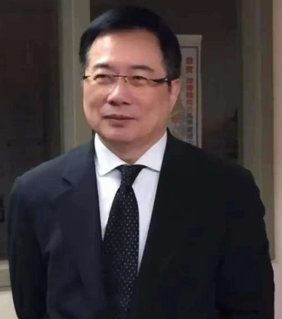 惜别蔡正元。
台湾著名媒体人和政治人物蔡正元因“三中案”被判刑3年6个月，202