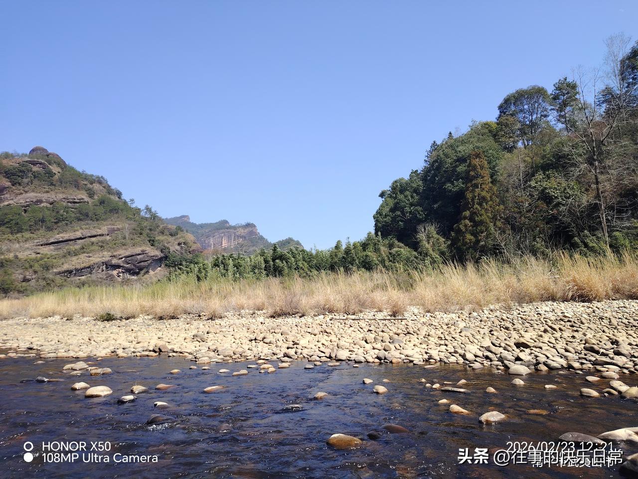 新年生活图鉴武夷山竹筏漂流美景“新年生活图鉴”