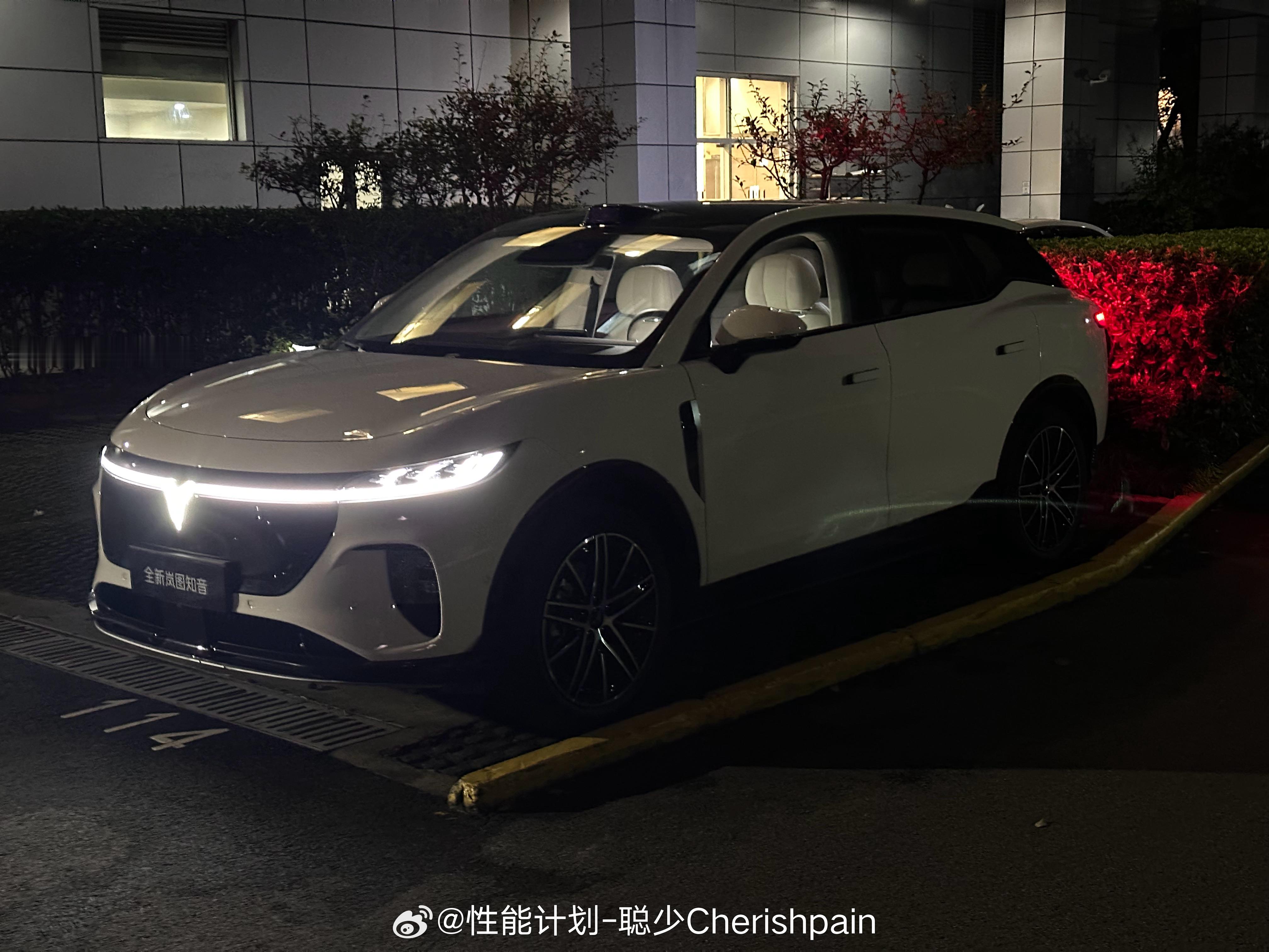 这周盘这车，说实话感觉有点汉阳林肯内味道[馋嘴] ​​​