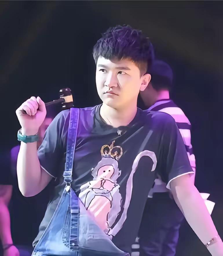 张大大打人，其实早就有预兆早些时候，陈思诚带领王宝强等一行人到张大大和谢娜的节目