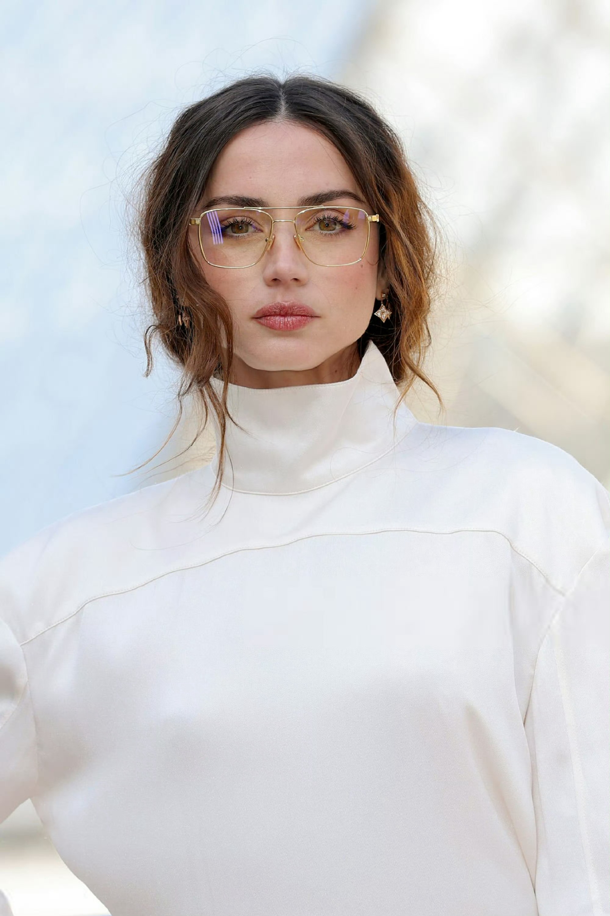 安娜Ana de Armas巴黎时装周 LV大秀 