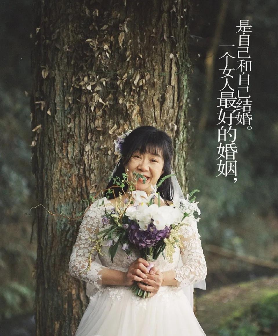 余秀华的爱情和婚姻你们羡慕吗?余秀华的爱情和婚姻没人羡慕，倒是她对读书和写作的执