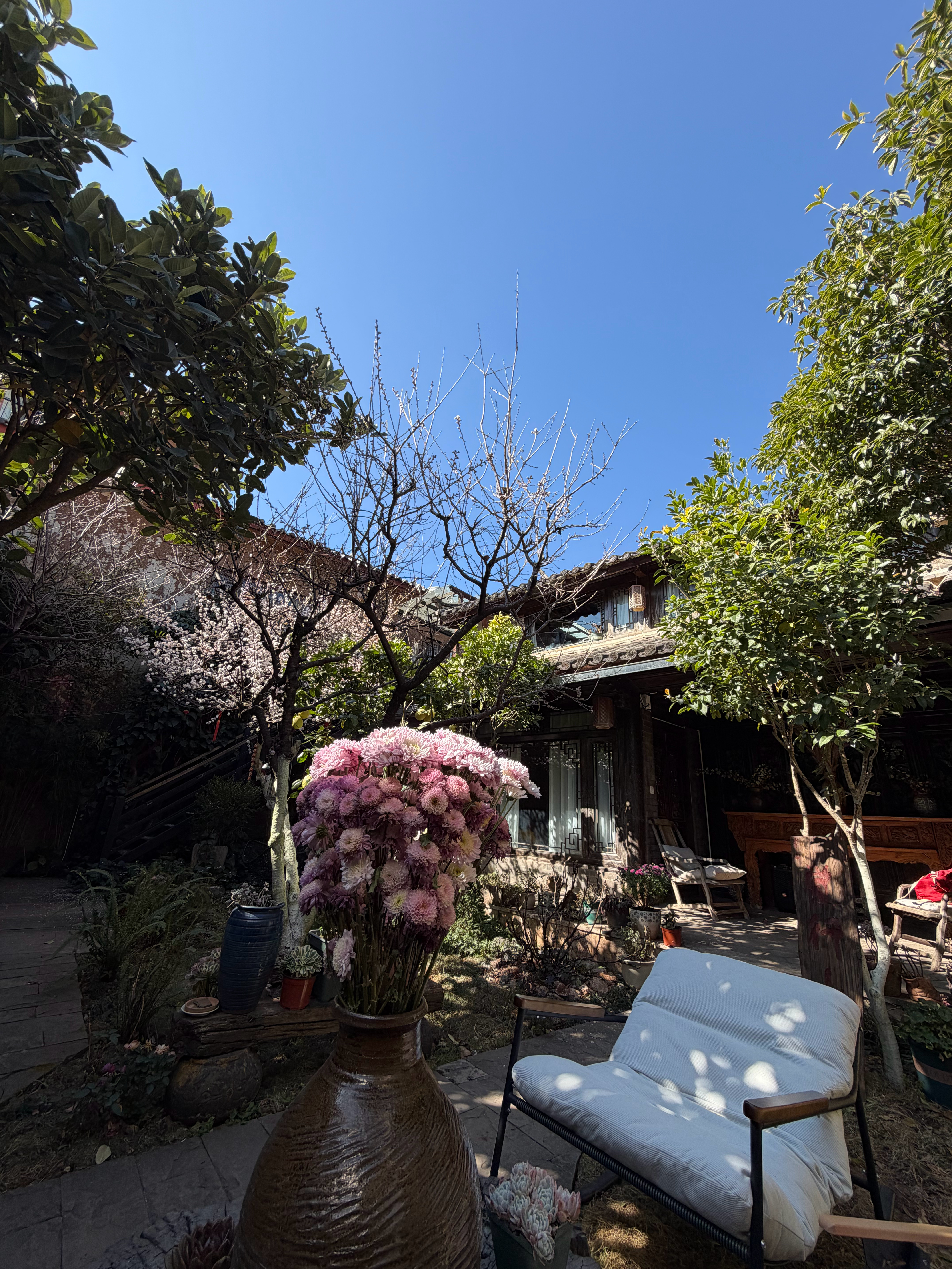 事实上，越是那种不需要别人来带给自己快乐的人，越能带给别人快乐。———《半山文集