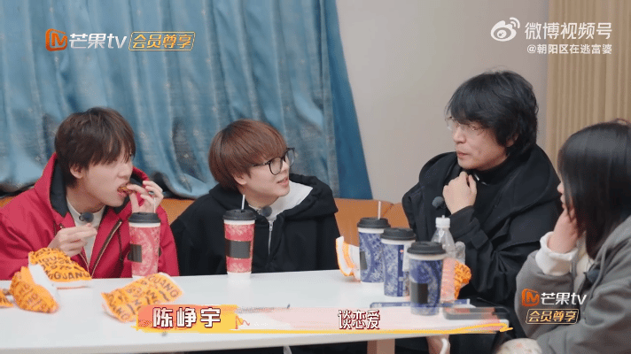  六点半下班和七点半下班的差别我家那小子 全票通过早下班，这一小时对打工人太重要