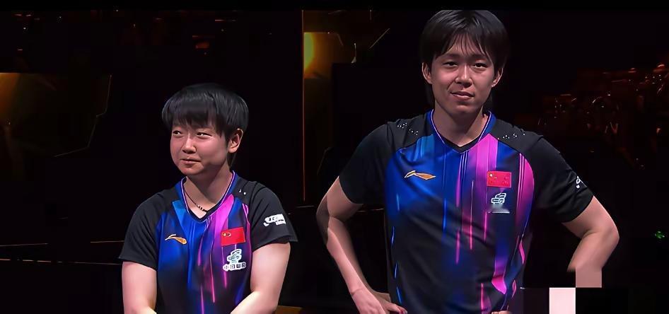 大头的笑
很英勇
一天三赛
露峥嵘～
莎莎的笑
好心疼
安慰大头
有雷声：

想