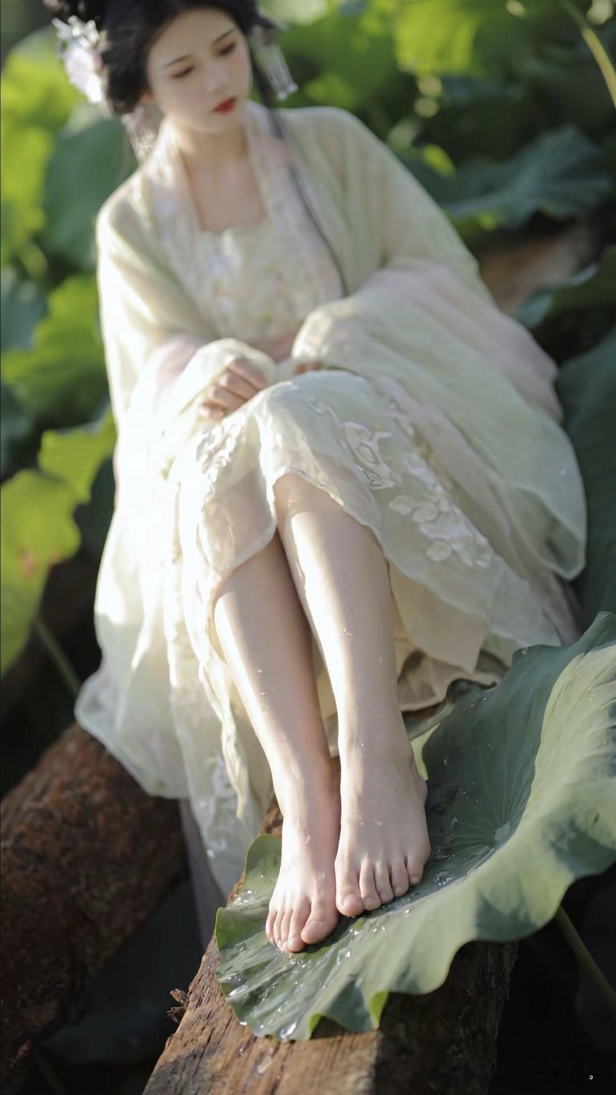 锦衣华服，皆是风情。
古风写真 汉服日常 国风大赏 仙气飘飘
