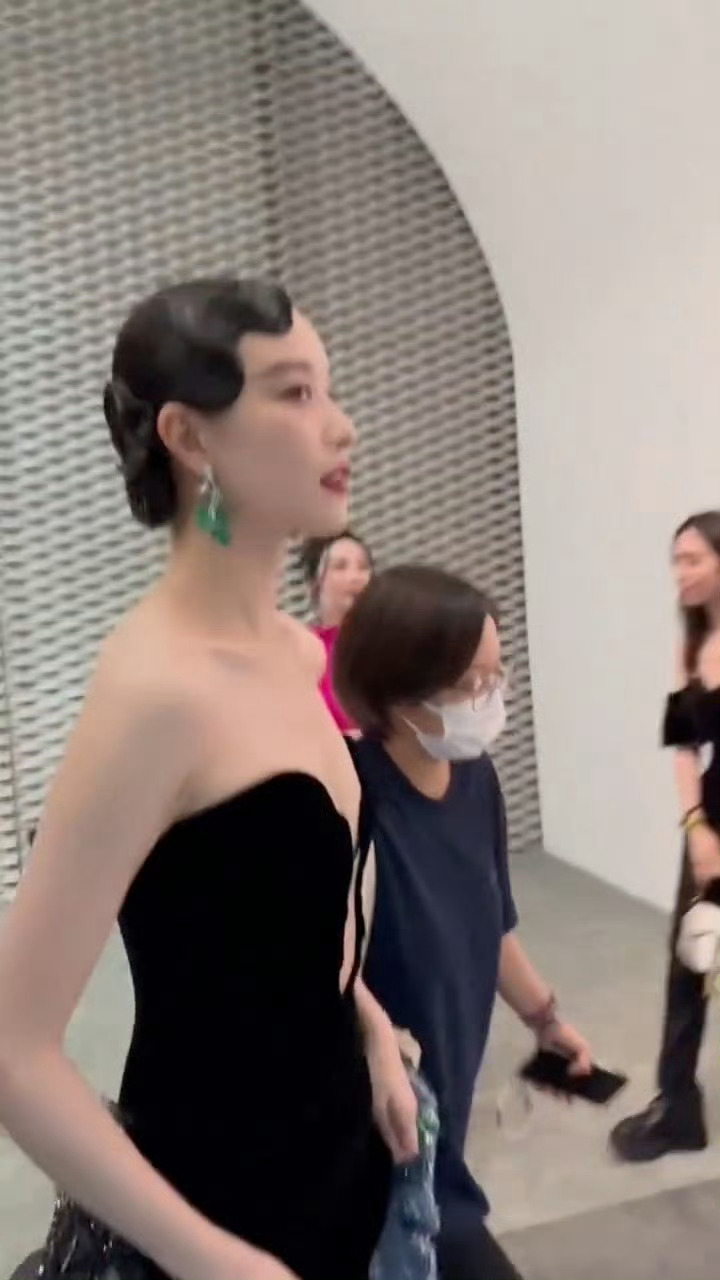 倪妮✖️✨独有的气质气场[送花花] 