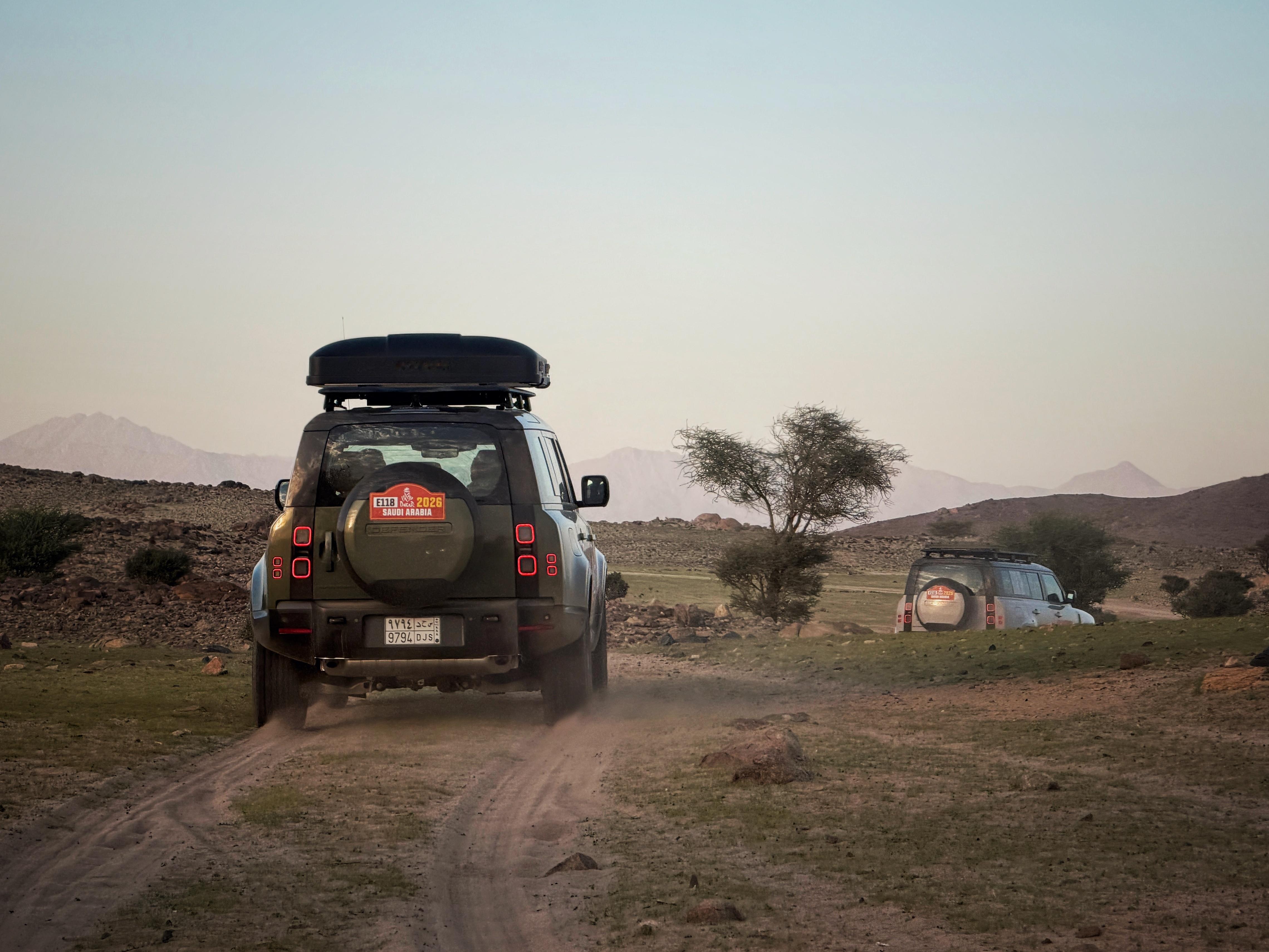 今晚住在沙漠中的星空下🏜️✨路虎卫士欣哲频道达喀尔 沙特阿拉伯