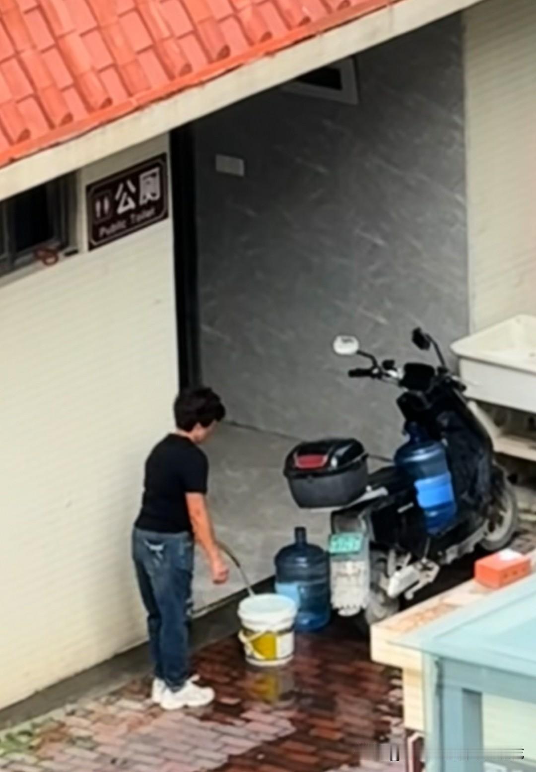 你敢信吗，这家沙县小吃店的水费几乎为零！最近，福建省福州市这家沙县小吃店被骂上了