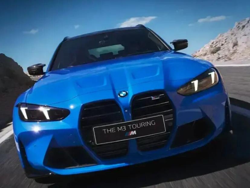 宝马M3旅行版广州车展首秀，新车依旧搭载3.0T双涡轮增压直列六缸发动机，最大功