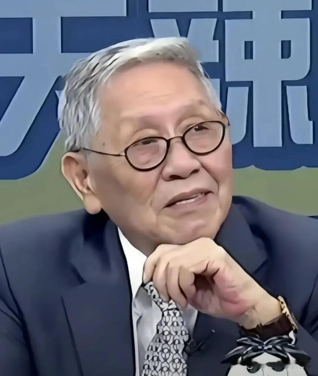崛起，明明念jué qǐ，可台湾媒体人帅化民将军常常念zuō qǐ，是方言还是习