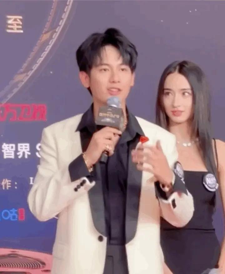 这姐别太爱呀！ ​​​