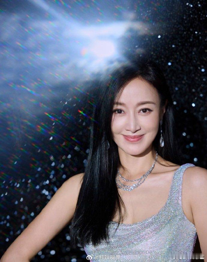 赵子琪一分钟不多呆 不磨蹭不客套，赵子琪用行动证明什么叫来去如风！赵子琪初舞台练