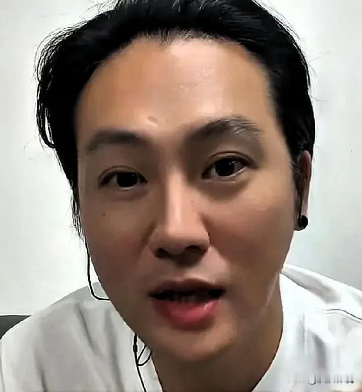 还有哪些事藏着掖着？
昨天晚上有个博主直播时抱怨，说自己被一些粉丝讨厌。这些人是