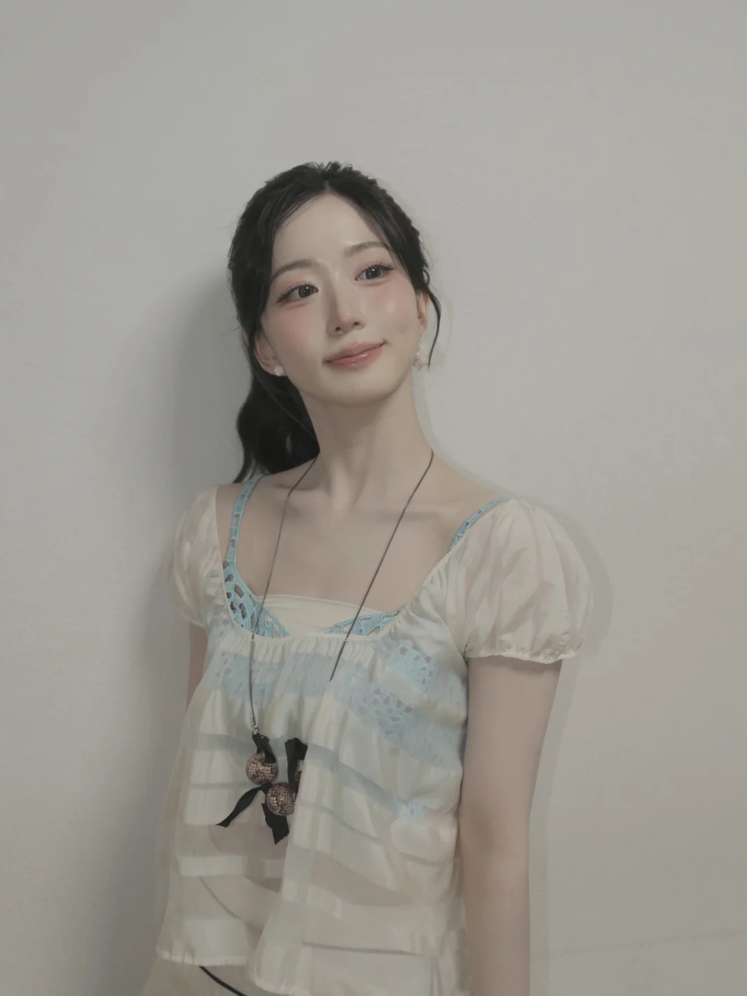 HAEWON | 请给我推荐个拍照姿势吧～