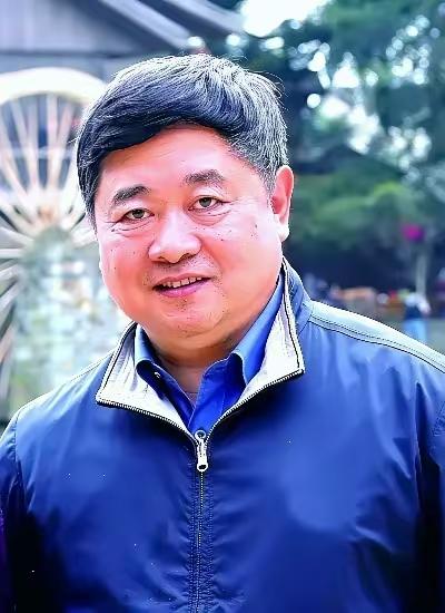 全国各地博物院闭馆的原因找到了
不是因为偷梁换柱，也不是因为把真的找回来，而是可