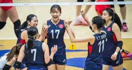 香港女排拒唱国歌之后
最倒霉的人出现了
不是他们本人，也不是他们的家人，更不是樱