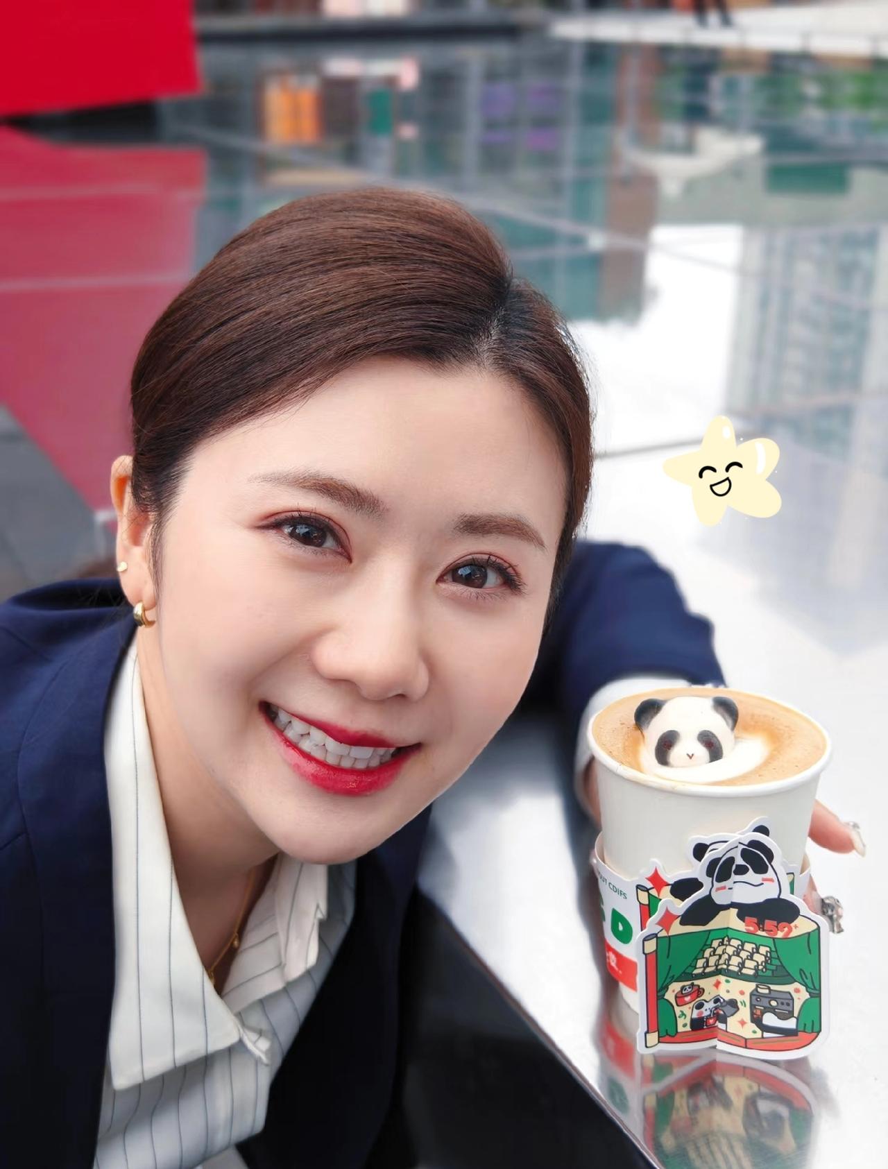 别再骂福原爱“出轨”了！那场离婚案，是她最狠的自救
 
        明眼人早