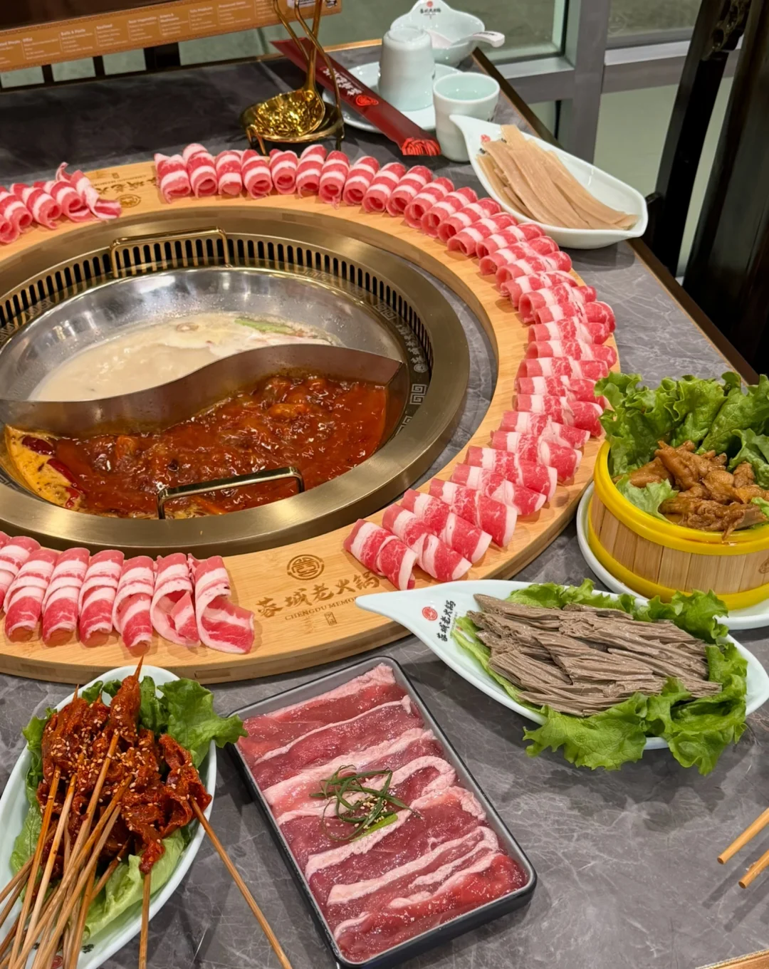 湾区新店｜蓉城老火锅底不够香但是糖水好喝！