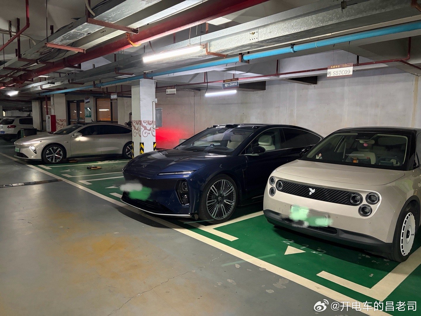 邻居家提了萤火虫后又提了一台ET9我的ET7要停的离他们远一点了气场压制新能源汽