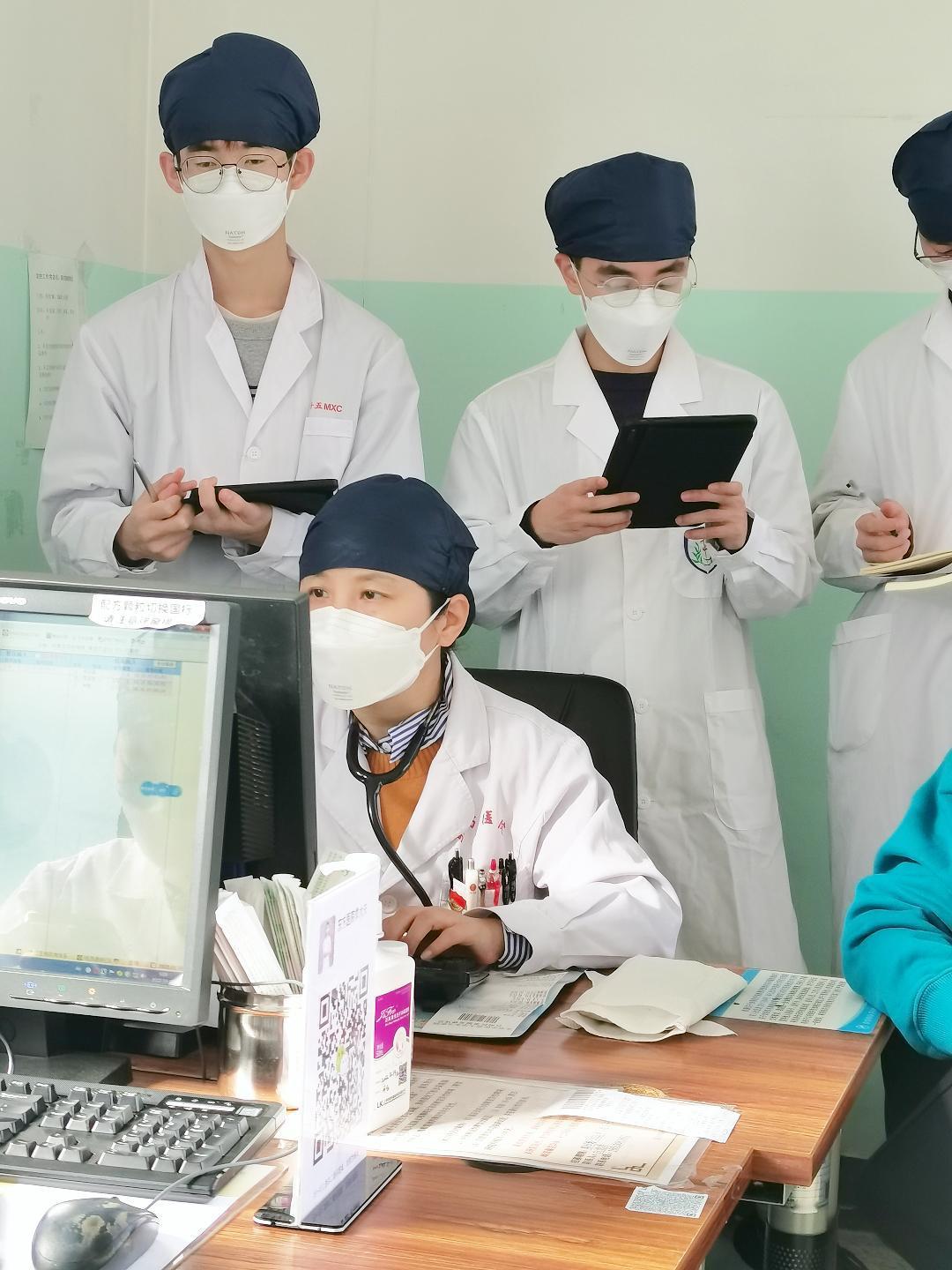 咳嗽变异性哮喘总反复，别乱吃药 关键在改善气道敏感
夜里咳到睡不着、晨起呛咳止不