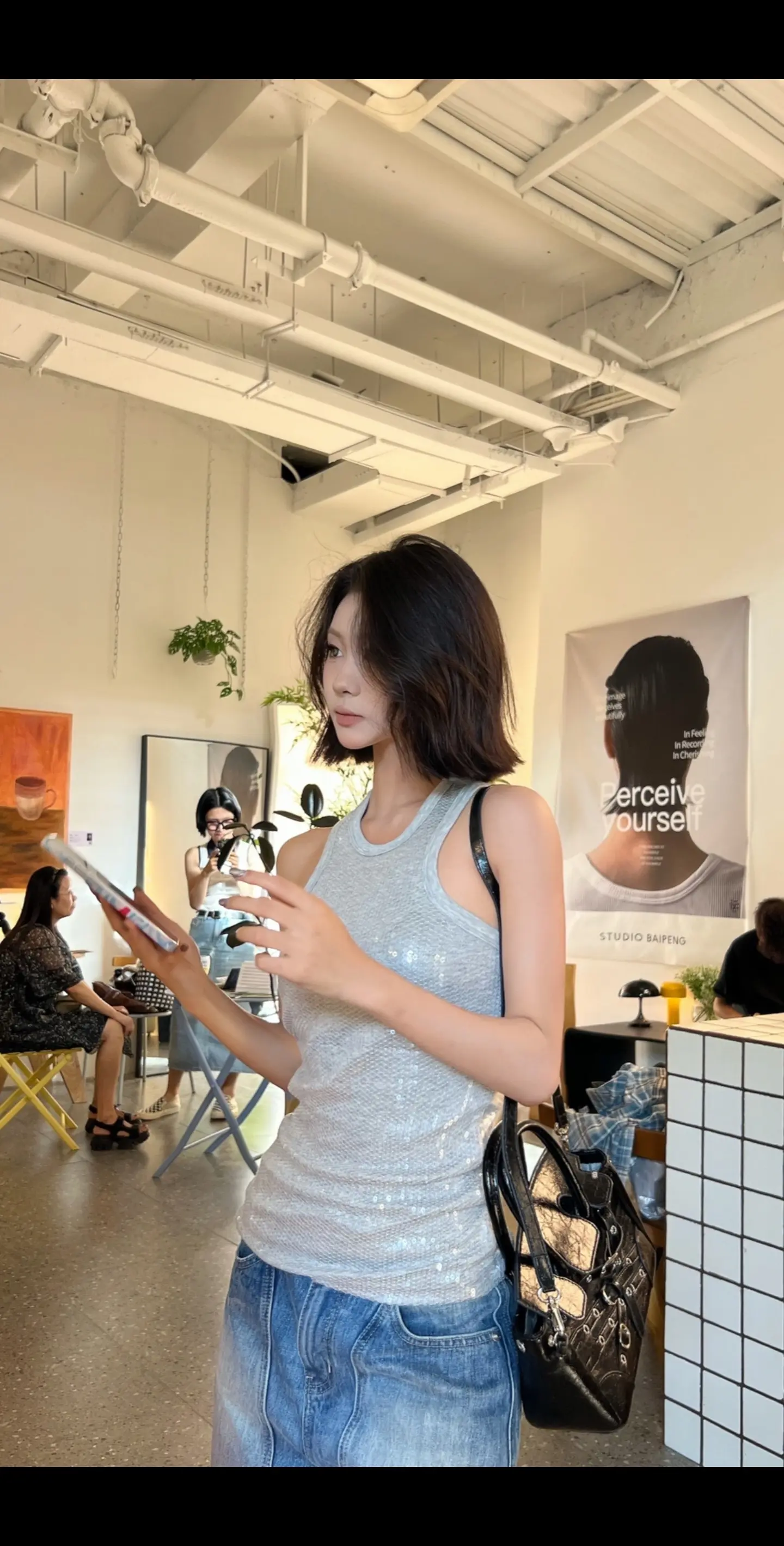 重复看一本书可能会有新的感悟 但不会有新的结局