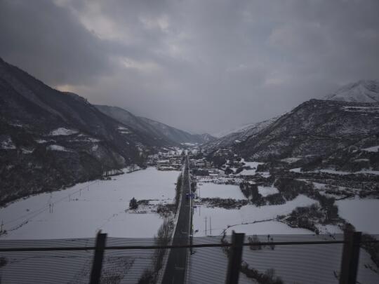 沿着兰渝铁路看岷山千里雪，邂逅冬日浪漫！ 你，是否厌倦了城市的喧嚣，渴...