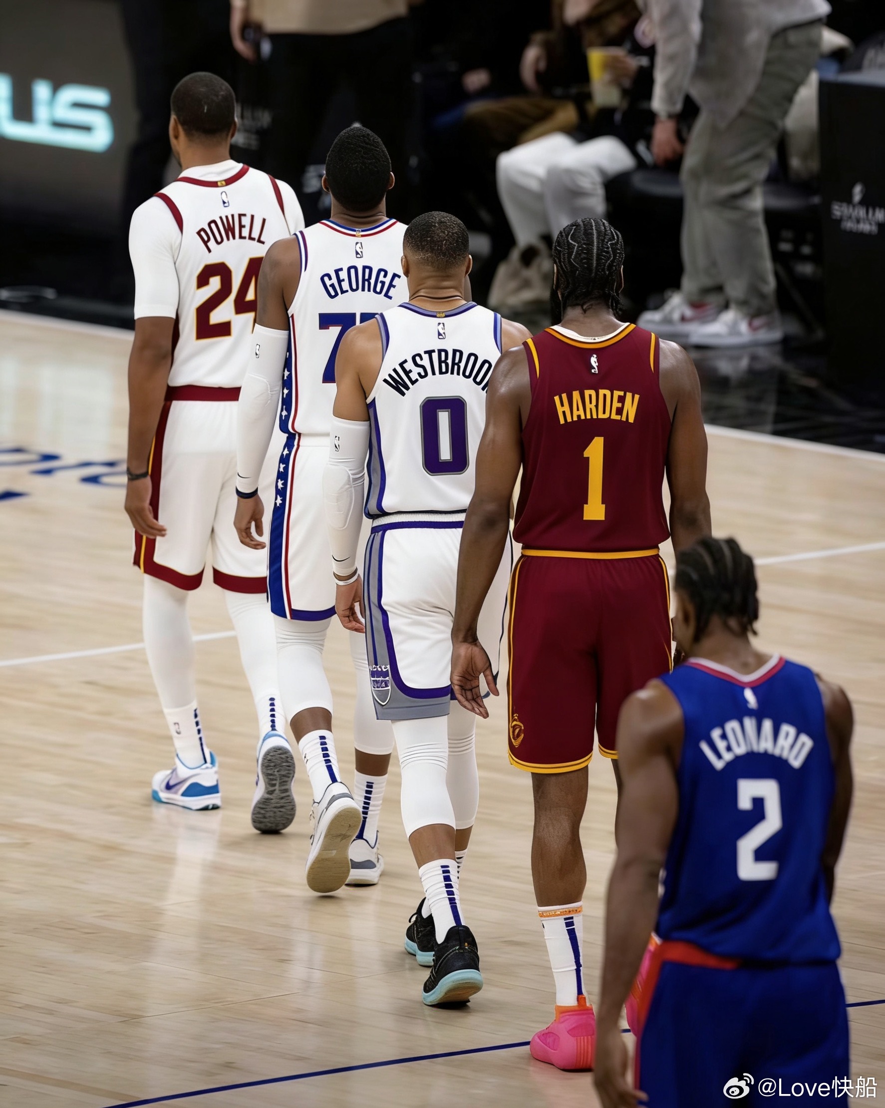 科怀·伦纳德谈自己成为伦纳德、保罗·乔治、詹姆斯·哈登三人组中最后留守的球员：“