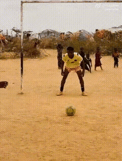 虚晃一脚是决胜的法宝。