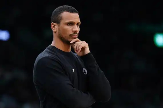 26赛季常规赛各大奖项预测之最佳教练——马祖拉：竞争者——无。往年来说，最佳教练