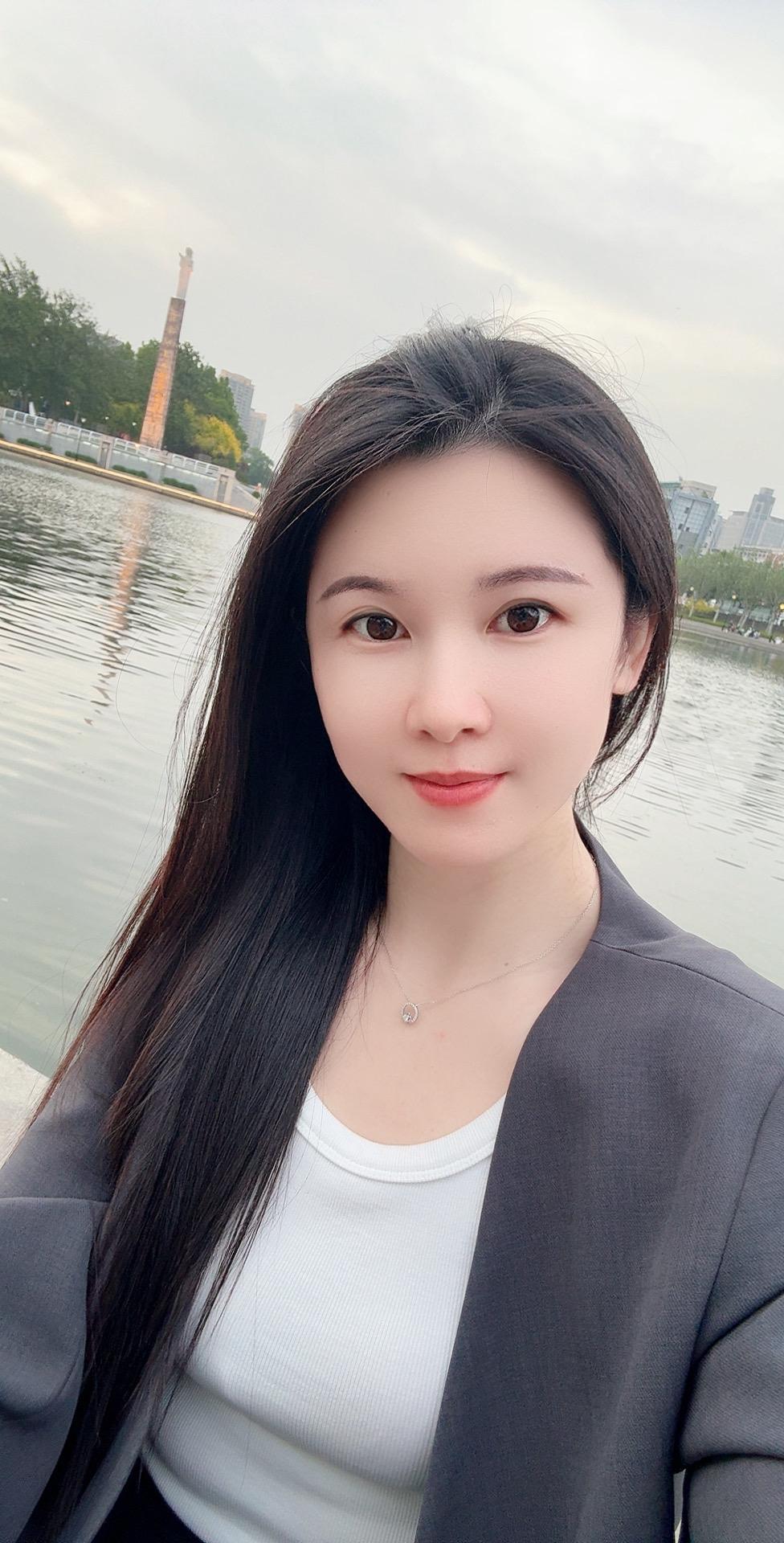 金钱面前 人性 道德 良心 亲情 爱情 都显得那么廉价 和一文不值