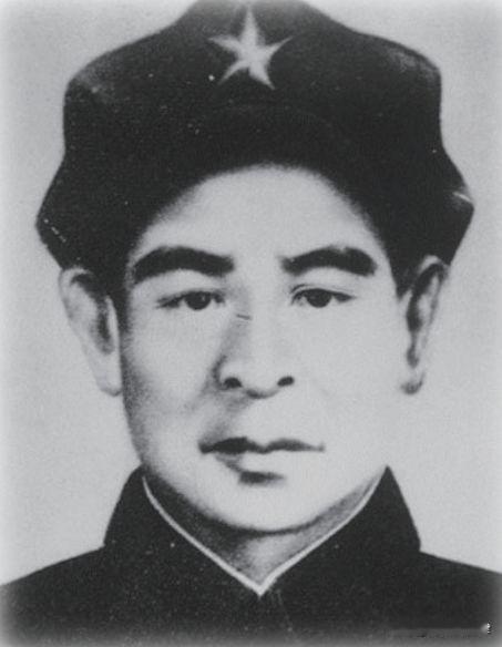 孕中受辱却宁死不屈：红九军军长夫人陈淑娥，为留骨血忍辱偷生的悲壮
 
仓库里又冷