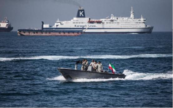 4月10号伊朗和美国要在巴基斯坦的伊斯兰堡，开第一次谈判，全世界都盯着这事儿，可