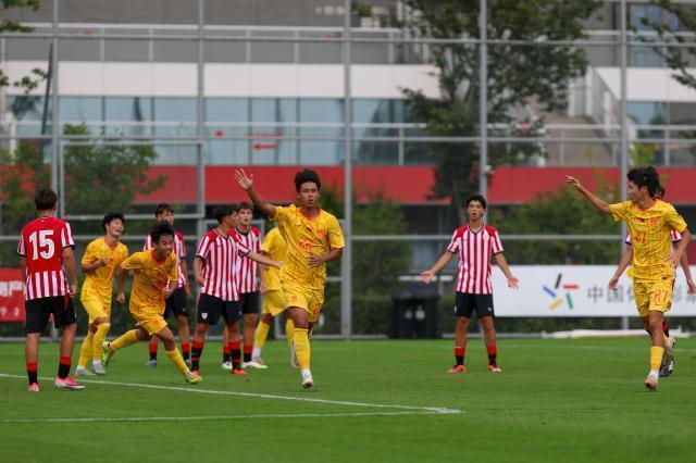 国少世少赛国足 U17国少连胜锁定四强 考察新人收效显著中国2009年龄段U17