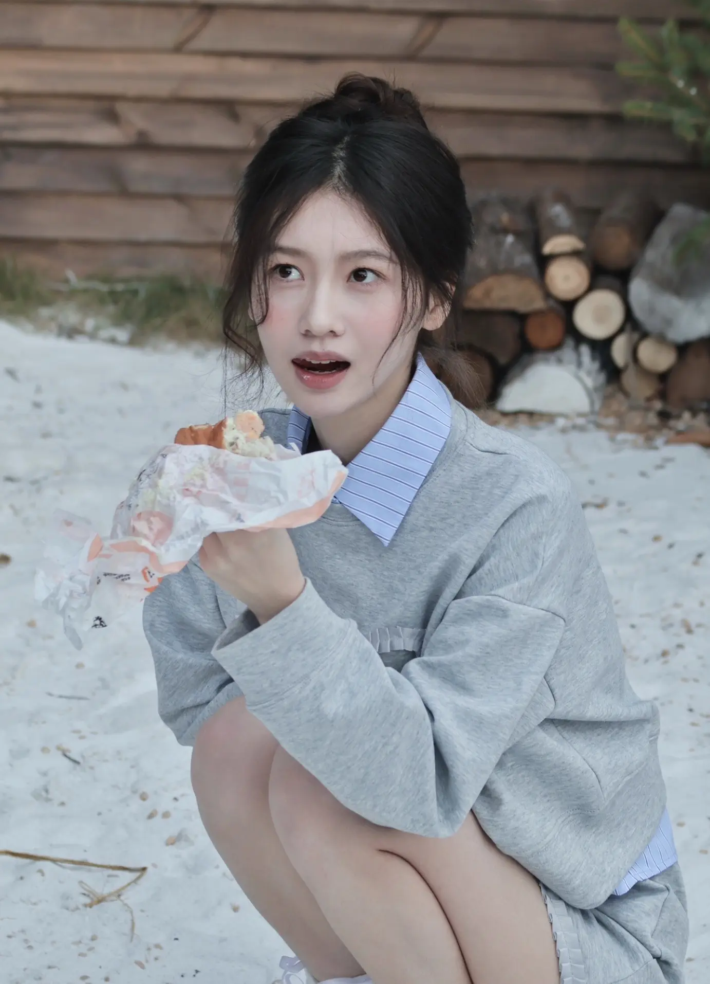 落叶翻飞过画卷🍂。