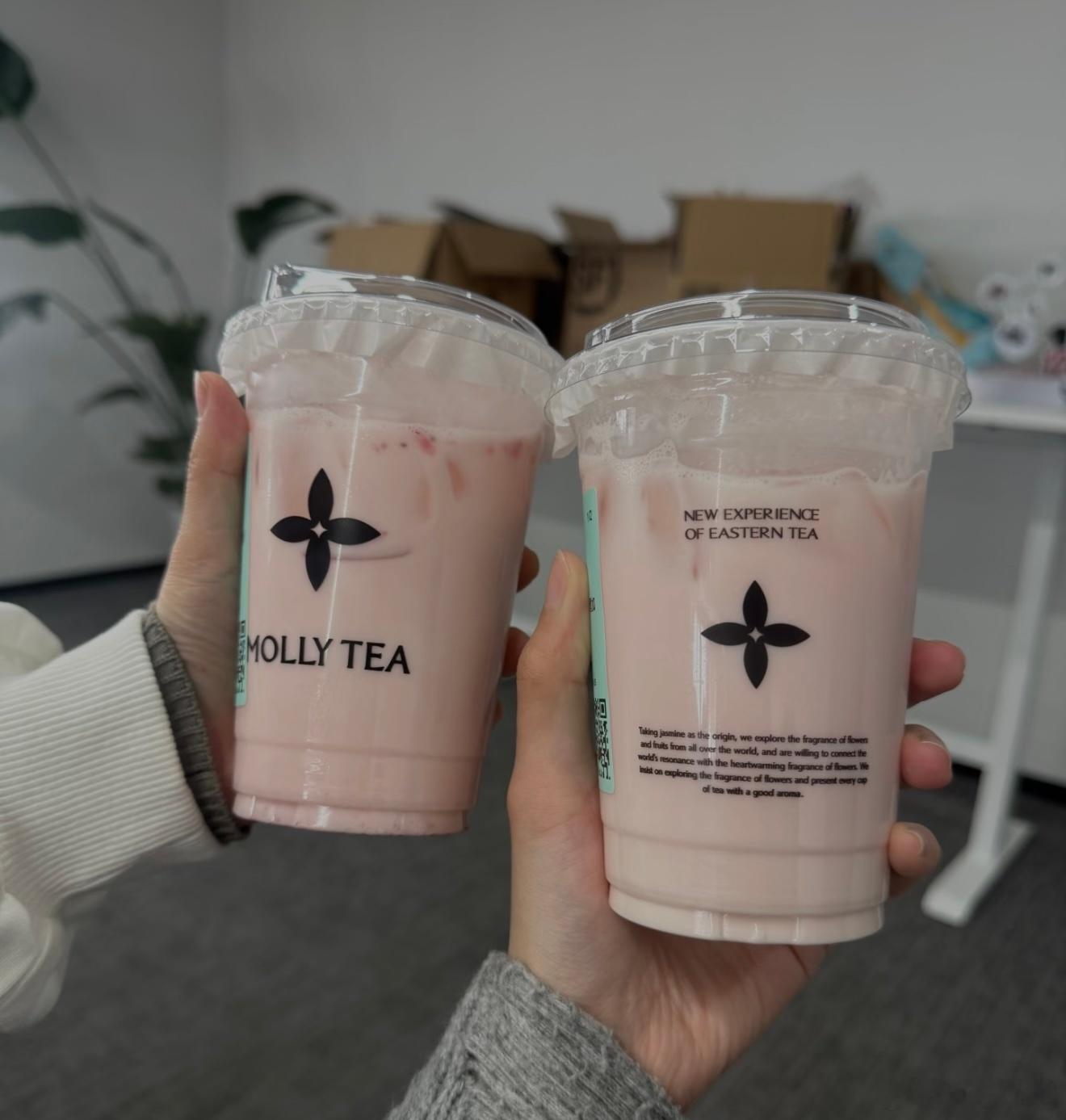 喝点粉色的液体又一首洗脑神曲来了，不过随橙想，就这么给茉莉奶白宣传上了么茉莉奶白