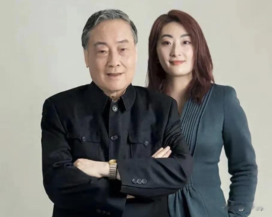 老宗并不是快死了才去搞的信托，因为他03.04年就已经在准备，陆续往汇丰账户上凑